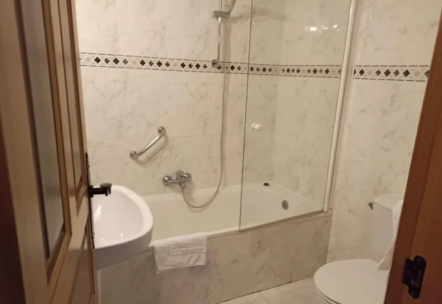 غرفة بسريرين منفصلين، Santo Domingo De Silos Hotel 2/2