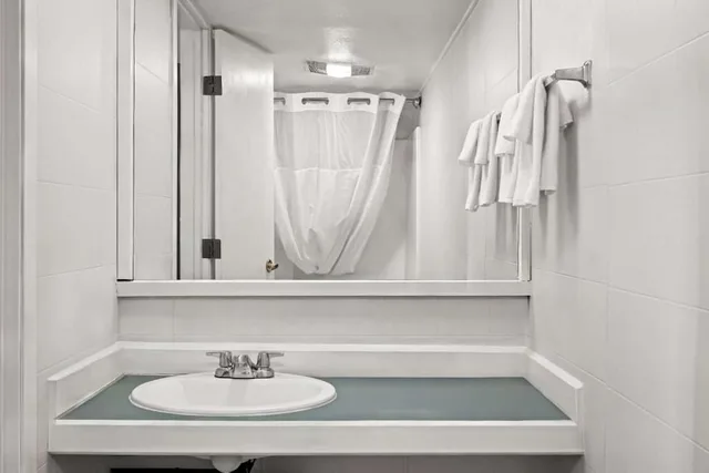 Executive, King Bed, Airport FairBridge Inn Express Billings Downtown 8/9