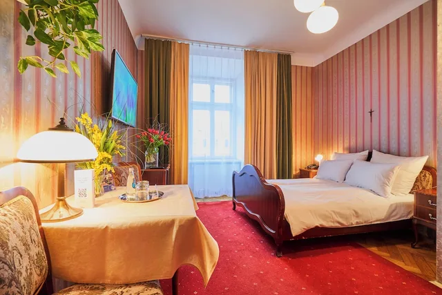 غرفة ديلوكس بسرير مزدوج بإطلالة على المدينة بغرفة نوم واحدة، Hotel Pollera 1/3