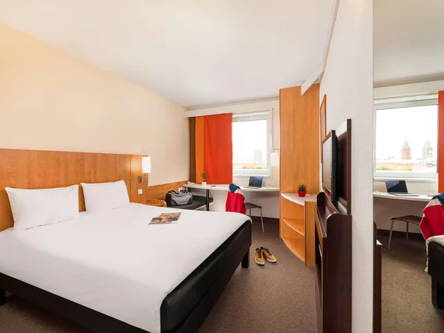 Standard, Double or Twin Bed, Ibis Praha Mala Strana 1/6