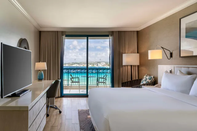 Room, King Bed, Bay View, Balcony، Hilton Barbados Resort 1/3