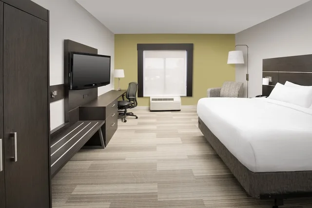 غرفة قياسية بسرير كينج لذوي الإعاقة، Holiday Inn Express Knoxville Strawberry Plains 1/7