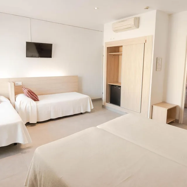 غرفة رباعية بشرفة، Hotel S Agoita 5/10
