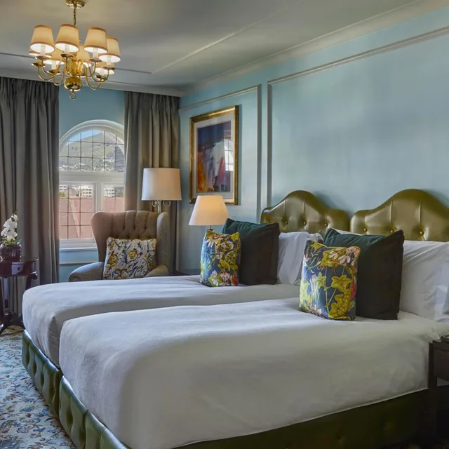 Luxury, Twin Beds, Cathedral View, Heritage Wing، Taj Cape Town 2/7