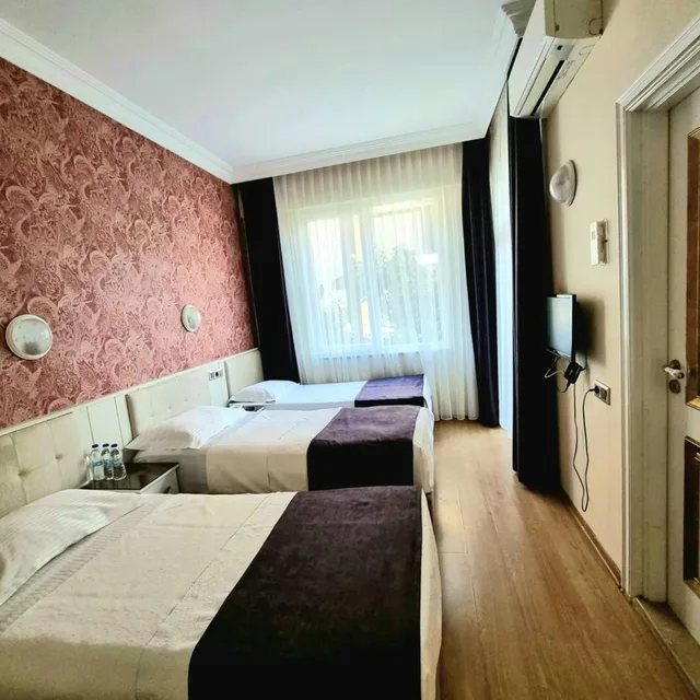 غرفة قياسية ثلاثية، Europa Hotel 9/10
