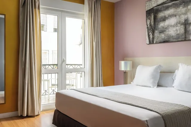 غرفة بسريرين منفصلين بشرفة، Villa Lorena Malaga 4/10
