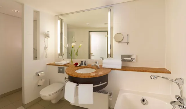 غرفة قياسية بسرير مزدوج أو سريرين منفصلين، Dorint Hotel An Der Kongresshalle 3/4