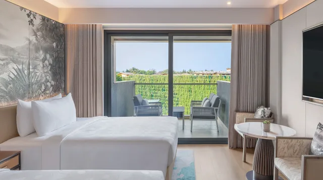 غرفة فاخرة بسرير كينج بإطلالة على الفناء بشرفة، JW Marriott Goa Vagator 3/8