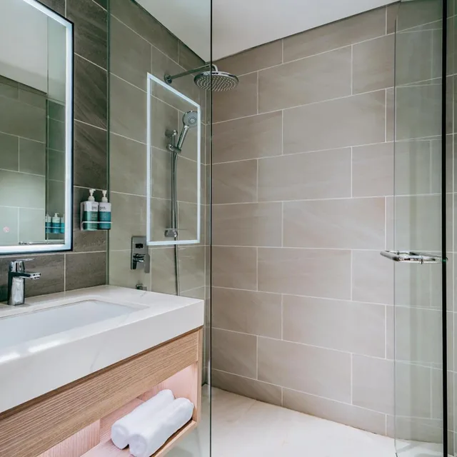 غرفة عائلية بسرير مزدوج وسريرين منفصلين، Novotel Johor Bahru City Centre 8/8