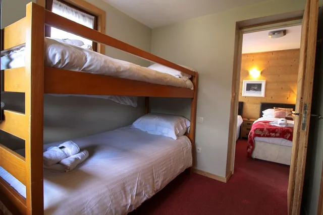 غرفة متصلة عائلية بسرير مزدوج وسريرين منفصلين، Hotel Christiania 3/4