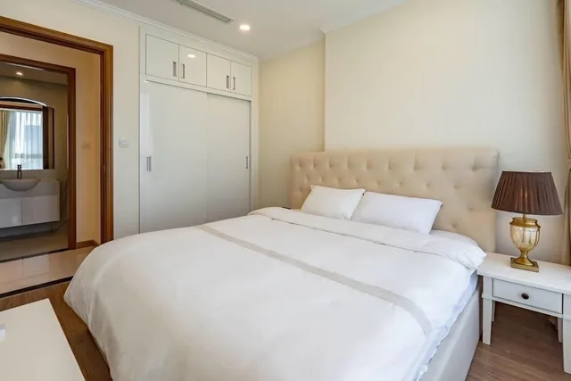 شقة فاخرة بسرير كينج بشرفة بغرفة نوم واحدة، Christine S Saigon Apartment 2/7