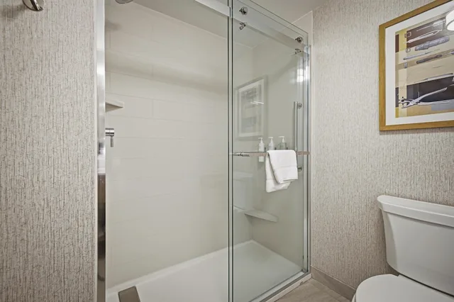غرفة بسرير كينج مع أريكة، Hampton Inn Hickory 7/8