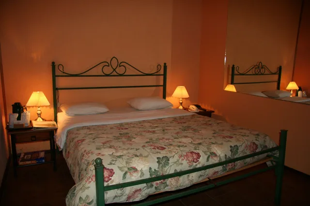 Master, Suite, King Bed, Hot Tub، Fleur De Lys Hotel 1/5