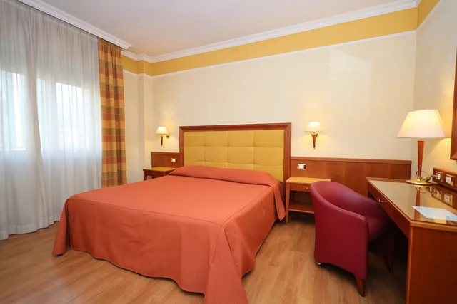 غرفة سوبيريور ثلاثية بسرير مزدوج وسرير فردي بإطلالة على الحديقة، Hotel Il Chiostro 3/5