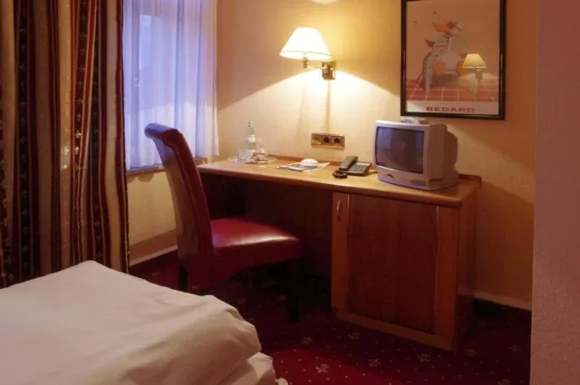 غرفة مفردة، Hotel Merseburger Hof 4/10