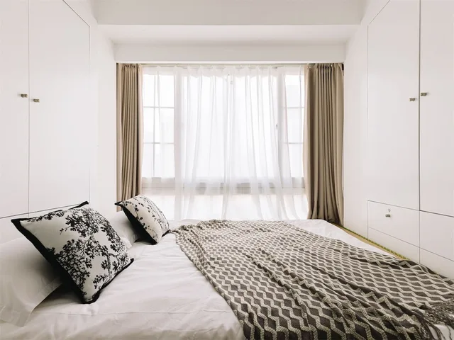 4 Bedrooms, Senior, Apartment, Futon Bed, 2 Queen Beds, City View, Bathtub, Book and Bed-People's Square 7/10