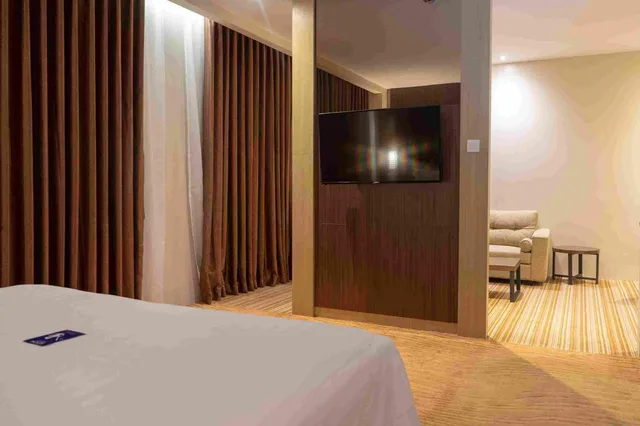 Aston, Suite، Aston Gorontalo Hotel & Convention Center 5/9