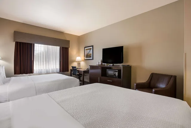 غرفة قياسية بسريرين كوين يُسمح فيها بالحيوانات الأليفة، Best Western Northwest Lodge 4/10