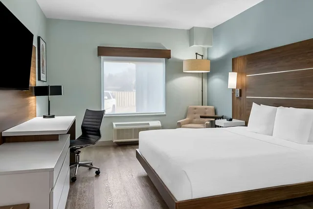 Room, King Bed, Accessible, Best Western Executive Inn Seagoville 2/5