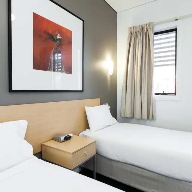 2 Bedrooms, Apartment, Water Front، Majestic Oasis Apartments 1/9