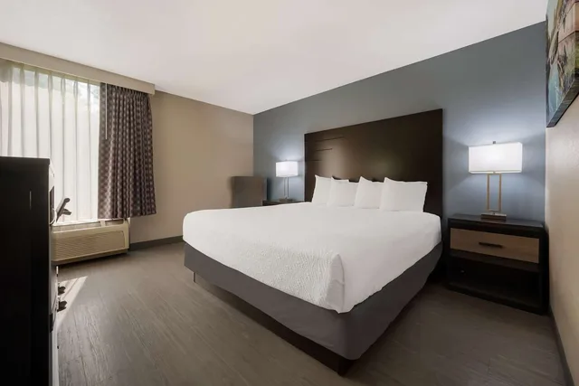 غرفة بسرير كينج، Best Western Executive Inn Battle Creek 2/5