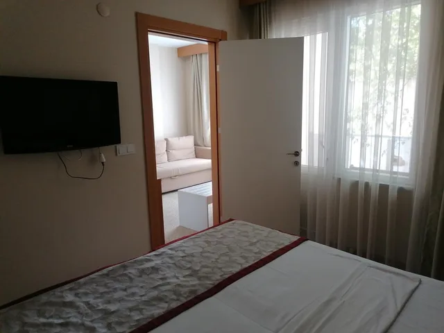جناح جونيور، Trakya City Hotel 3/10