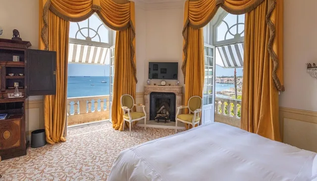جناح جونيور بسرير مزدوج، Estoril Vintage Hotel 2/3