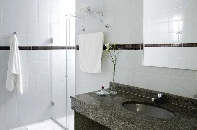 غرفة رباعية بسرير مزدوج وسريرين منفصلين، Castel Plaza Hotel 1/1
