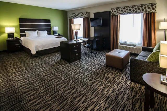 Studio, Suite, King Bed, Hampton Inn Foley 9/10