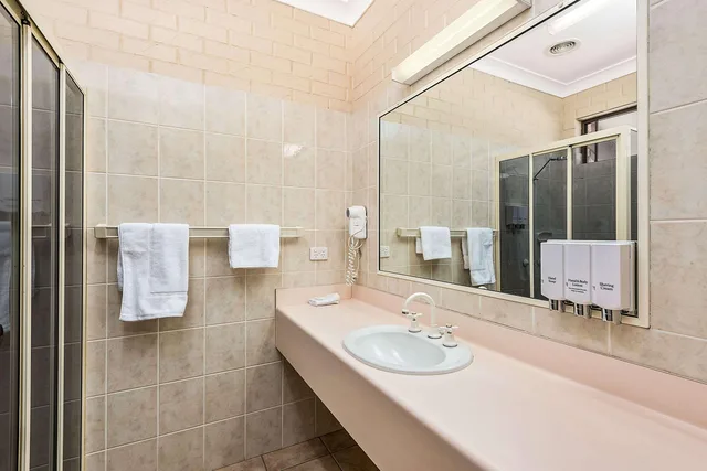 غرفة كبيرة بسريرين منفصلين، Comfort Inn Glenfield 8/8