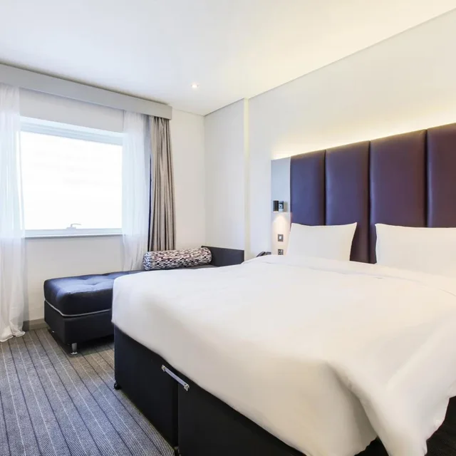 غرفة متصلة عائلية بسرير فردي، Premier Inn Abu Dhabi Capital Centre 2/4