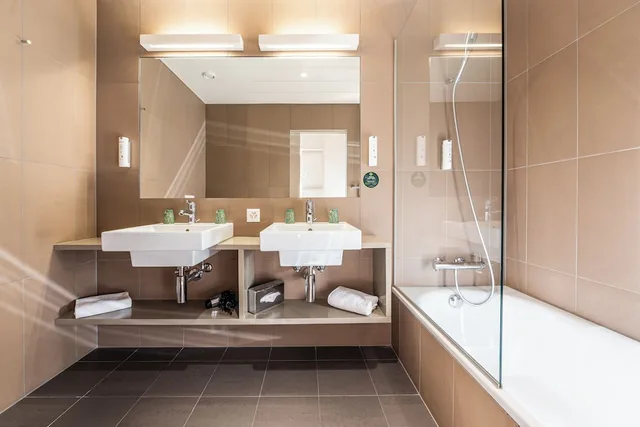 غرفة كومفورت بسرير كوين، B&B Hotel Lausanne Crissier 4/4