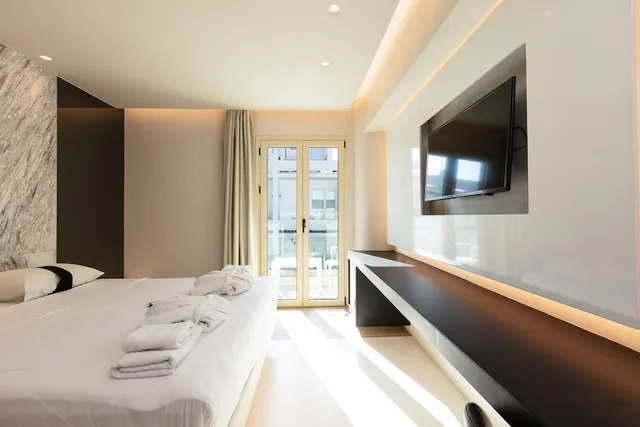 Junior Suite, Double Bed, Partial Sea View, Sofa, Kahlua Sea View Suites 2/10