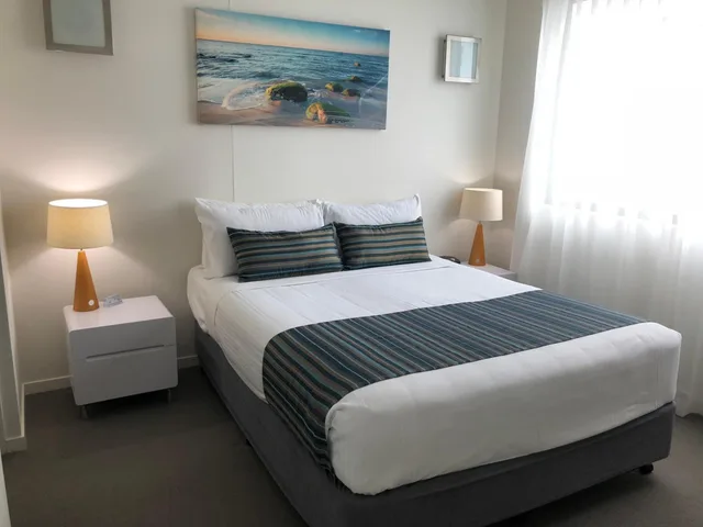 2 Bedroom Superior Ocean View Apartment - High Floor, Beach On Sixth 3/7