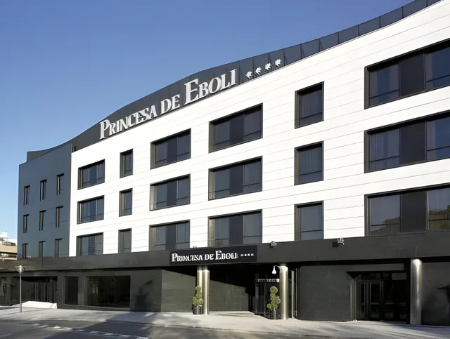غرفة عائلية، Sercotel Princesa de Eboli 1/2