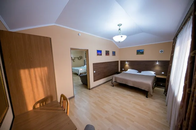 غرفة عائلية بسرير كوين وسريرين منفصلين بغرفتي نوم، Club-Hotel Flagman 5/6