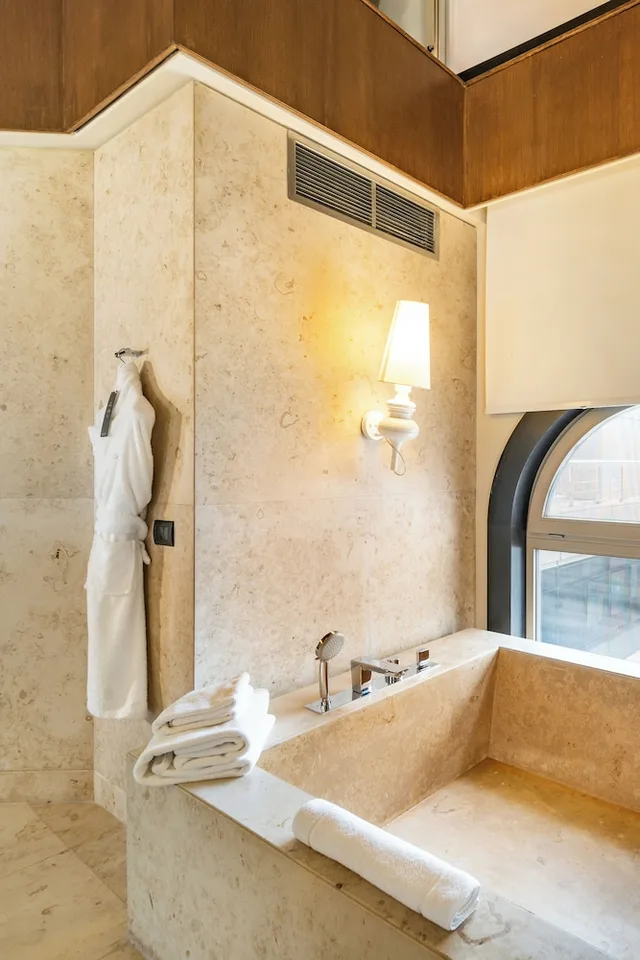 Opera, Suite, King Bed, River View، Sofitel Montevideo Casino Carrasco and Spa 2/4