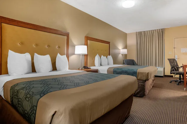 غرفة قياسية بسريرين كوين، Econo Lodge Inn & Suites Foley-North Gulf Shores 2/10
