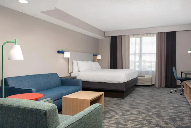 Standard, Double Bed, Country Inn & Suites By Radisson Evansville IN 4/4