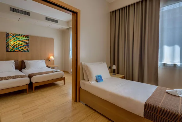 Classic, Single Bed, Queen Bed, Best Western Plus Hotel Bologna 3/11