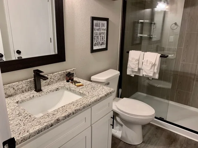 Condo, Studio, King Bed، Indian Point Lodge Amp Condominiums 4/7