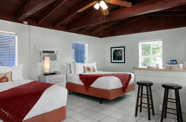غرفة بسريرين كوين، Southwinds Motel 1/3