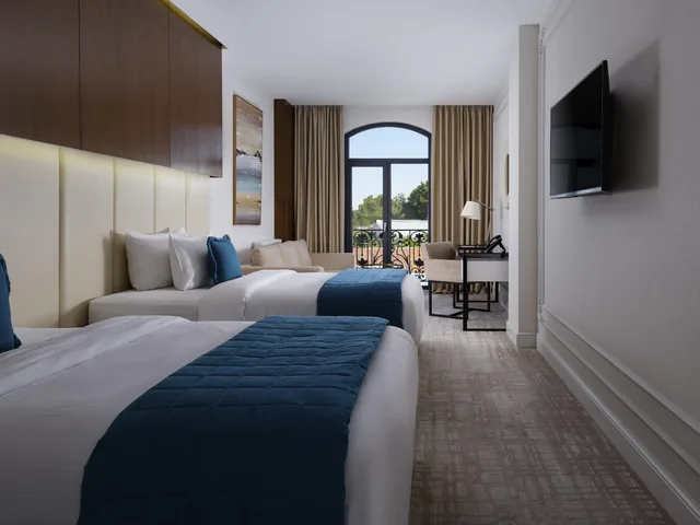 غرفة ديلوكس بسريرين منفصلين، Mercure Tashkent 1/5