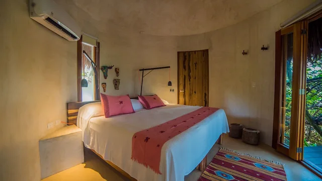 House, King Bed, Jungle View, Hotel Poc Na 1/3