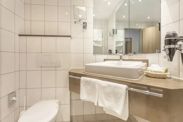 غرفة بسرير مزدوج بإطلالة على البحر، Hotel Bernstein 3/4
