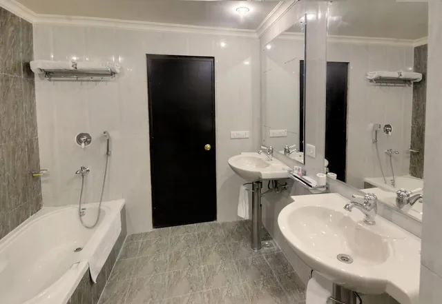 جناح صغير بسرير كوين، THE HADOTI PALACE BUNDI 7/10