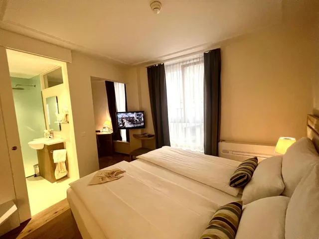 Courtyard, Superior, Queen Bed، Hotel Platzhirsch 2/4