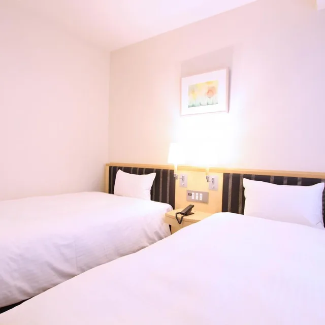 غرفة قياسية بسريرين منفصلين، KOKO Hotel Sendai Station West 1/5