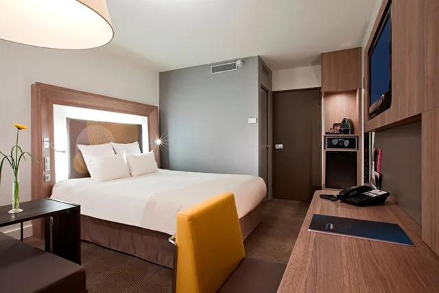 غرفة سوبيريور بسرير كوين مع أريكة، Novotel Paris La Defense Esplanade 7/10