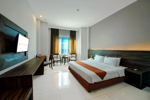 غرفة سوبيريور بسرير كوين بإطلالة على البحر، Kristal Hotel Kupang 1/1